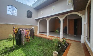 Rumah di kawasan tengah dekat ke TK dan SD Dharmayudha Pekanbaru.