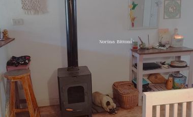 Casa con jardin mas departamento  en block