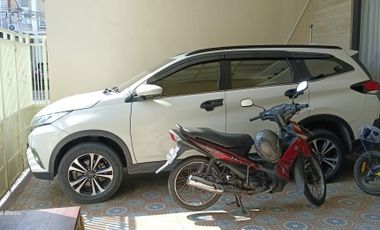 Hunian Asri Mewah Dibawah Pasar