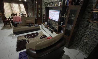 DIJUAL RUMAH TINGGAL DENGAN HALAMAN LUAS DI MEDAN SATRIA BEKASI