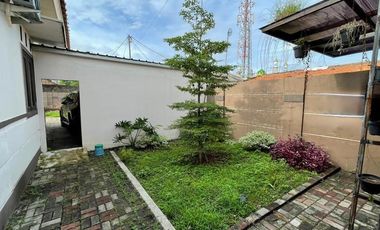 DIJUAL RUMAH TINGGAL DENGAN HALAMAN LUAS DI MEDAN SATRIA BEKASI