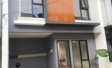 Dijual rumah di Merkurius Margahayu