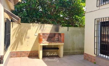 HERMOSA CASA FAMILIAR EN DOS PLANTAS