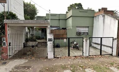 VENTA EN BLOQUE - CASA 3 VIVIENDAS Y COCHERAS POTENCIAL INVE