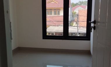 DIJUAL RUMAH 3 LANTAI DI KARANG ANYAR JAKARTA PUSAT