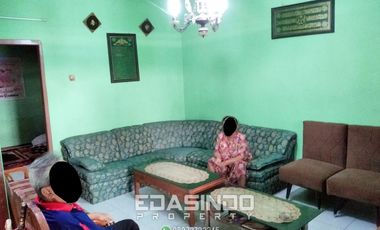 Rumah Ponorogo Tambakbayan Utara Alun Alun