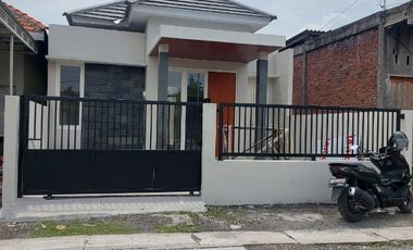 RUMAH GRESS SIAP HUNI MASANGAN KULON SIDOARJO