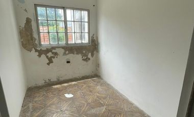 Excelente casa sobre Mitre