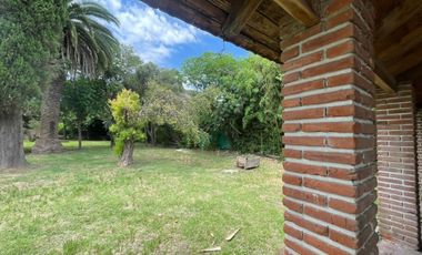 Excelente casa sobre Mitre