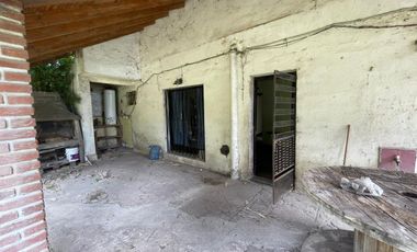 Excelente casa sobre Mitre