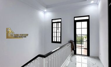 Rumah mewah harga murah  di jakarta selatan dekat pintu tol cilandak