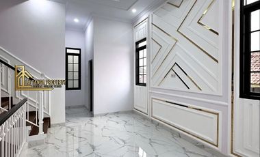 Rumah mewah harga murah  di jakarta selatan dekat pintu tol cilandak