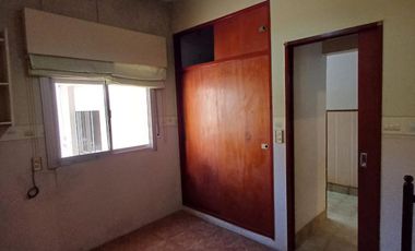 CASA 4 AMB CON GARAGE Y QUINCHO