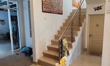 Dijual rumah 2 lantai di komplek D'green Aqila cimahi