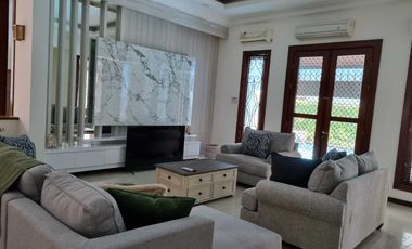 Dijual Rumah Lux  1 lantai   full furnished dengan kolam renang