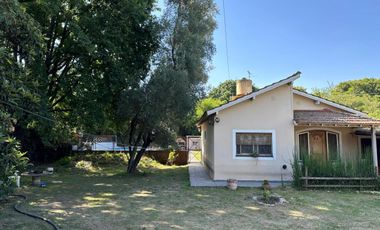 Hermosa casa quinta compuesta por 3 casas en un Lote
