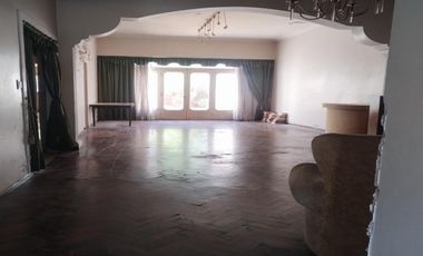 EXCLUSIVO COMERCIAL CASA DE 5 AMBIENTES  CON AMPLIO PATIO