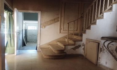 EXCLUSIVO COMERCIAL CASA DE 5 AMBIENTES  CON AMPLIO PATIO