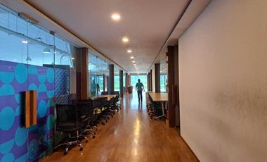 Sewa Ruang Usaha 714 m2 Utk Resto, Bar, Showroom, Gym dll di Kuningan