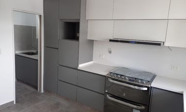 DEPARTAMENTO DE CATEGORIA 4 AMB CON 2 COCHERAS