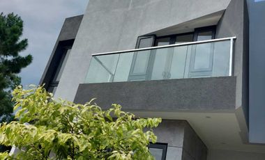 Rumah Murah Di Cibubur Cantik 2lt Hanya 2Km ke TOL CIBUBUR