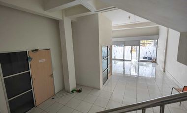 Murah Ruko 2 gandeng plong, ex kantor,  rolling door, partisi lengkap