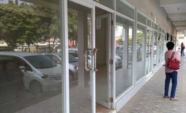 Murah Ruko 2 gandeng plong, ex kantor,  rolling door, partisi lengkap