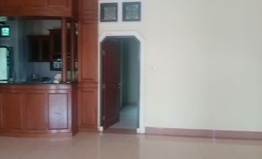Dijual rumah mewah 856/912 di Demang Pinggir jalan aspal Palembang