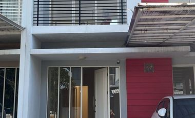 DISEWA Rumah Golf Lake Residence