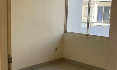 DISEWA Rumah Golf Lake Residence