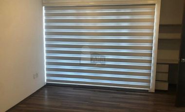 Venta de casa en Metepec, casa de tres niveles ubicada en eel Residencial Villas del Bicentenario