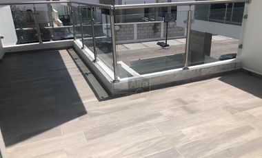 Venta de casa en Metepec, casa de tres niveles ubicada en eel Residencial Villas del Bicentenario
