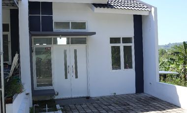 Dijual rumah posisi hook depan masjid, ditembalang semarang