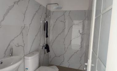 Rumah  Elagant 2 Lantai SHM Lokasi Cibeurem Bandung