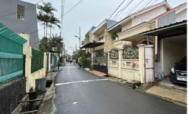 Disewakan Rumah Jalan Madrasah Cipinang Cempedak Jakarta Timur
