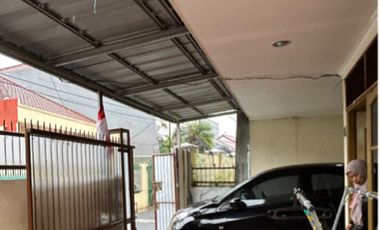 Disewakan Rumah Jalan Madrasah Cipinang Cempedak Jakarta Timur