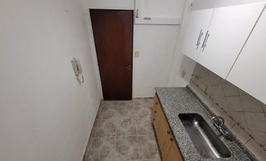 ¡Excelente Local Comercial en el Corazón Ballester!