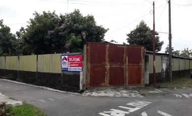 Jual cepat gudang + tanah siap usaha lokasi strategis