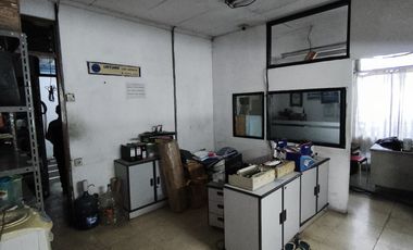 Rumah Ex Bengkel Posisi Huk Cocok Untuk Usaha di Cempaka Putih