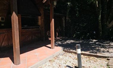 Hermosa casa en Glew, barrio los Aromos