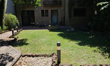 Hermosa casa en Glew, barrio los Aromos