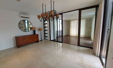 Rumah Graha Family  Golf View Furnished Ada Kolam renang