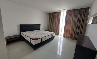 Rumah Graha Family  Golf View Furnished Ada Kolam renang
