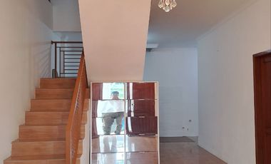 Rumah nyaman 2 lt di Cluster Harmoni BNR Kota Bogor