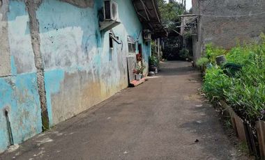 Disewakan Tanah Kosong Murah dan strategis di Pinggir Danau