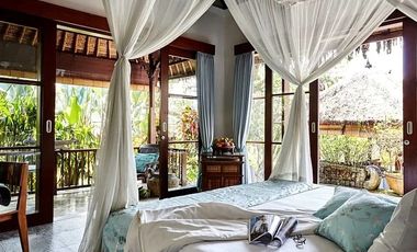 Nego, villa view lembah dan sawah yang menawan di Ubud