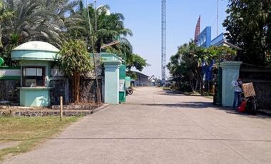 Di sewakan kantor berikut lahan luas. jakarta timur