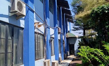 Di sewakan kantor berikut lahan luas. jakarta timur