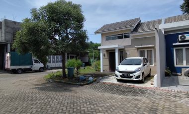 Dijual Rumah Pojok daerah Juanda