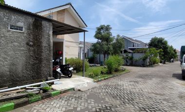 Dijual Rumah Pojok daerah Juanda